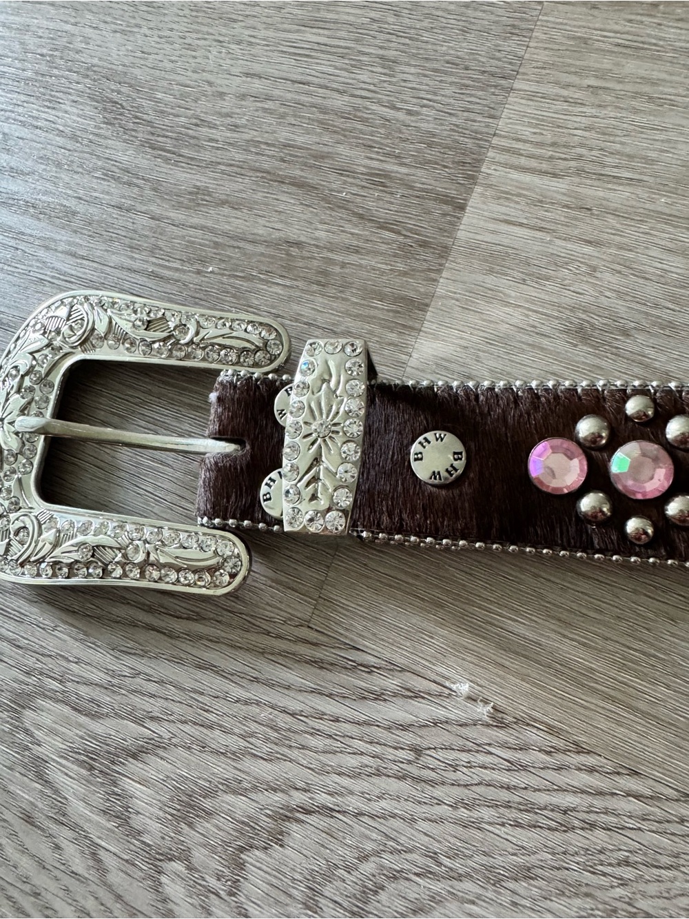 Embellished Western-Style Brown Leather Belt with Rhinestone Buckle - Picture 5 of 9